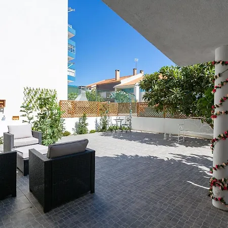 Caparica Sun Beach Дом отдыха *